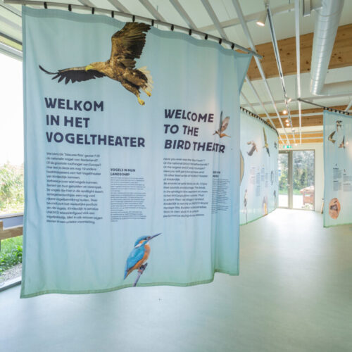 vogelbescherming-exhibition-kinderdijk-welcome-text-print-on-curtain-desingwolf