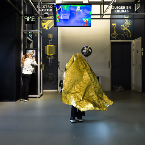 2021-Museon-Discoverlab (13 van 22)-heat-insulation-blanket-interactive-exhibit-exhibition-design-designwolf