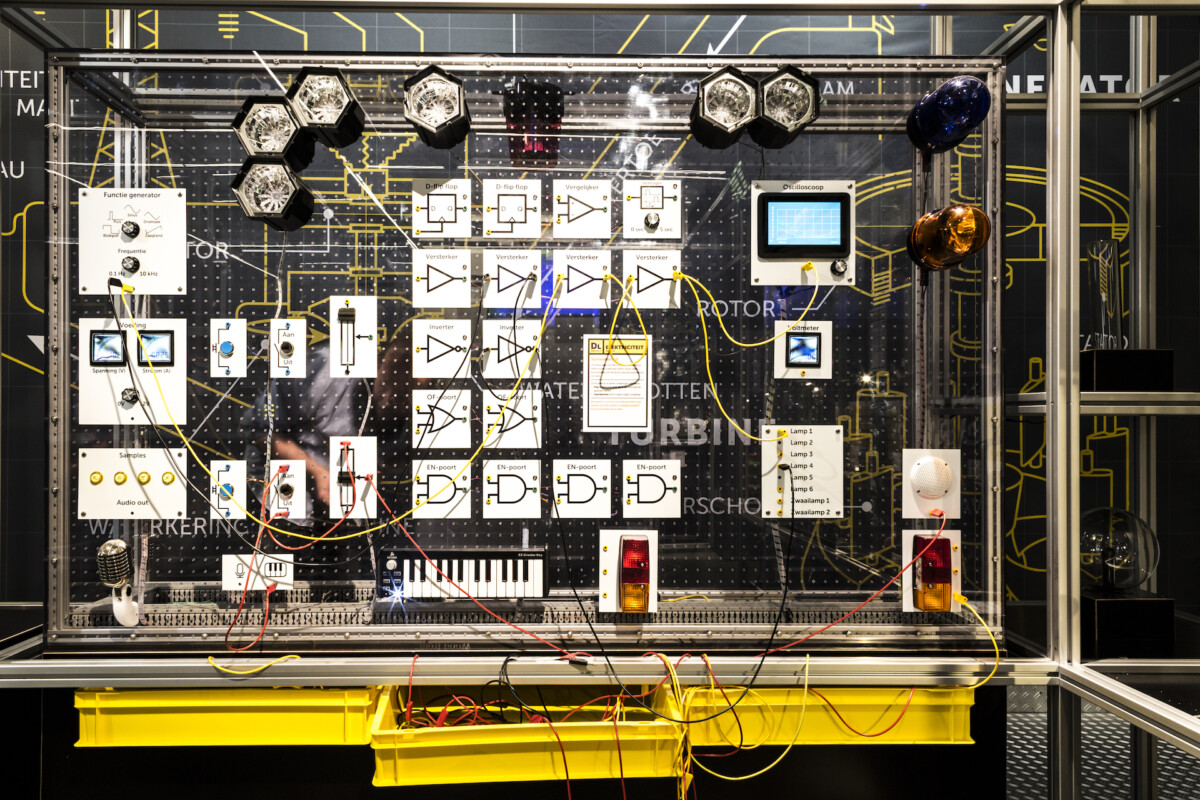 2021-Museon-Discoverlab (19 van 22)-system-board-interactive-exhibit-exhibition-design-designwolf